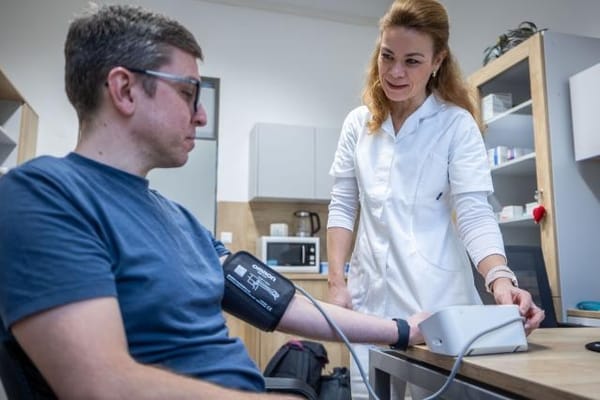 Várhelyi reveals EU cardiovascular health plan will be called the ‘Safe Hearts Plan’